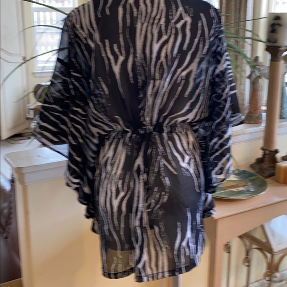 Sheer Zebra Print Top Medium - Picture 3 of 4